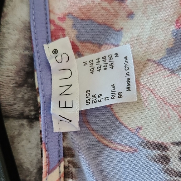 NWOT Venus size M multi colour animal print blouse with beads - Picture 5 of 5